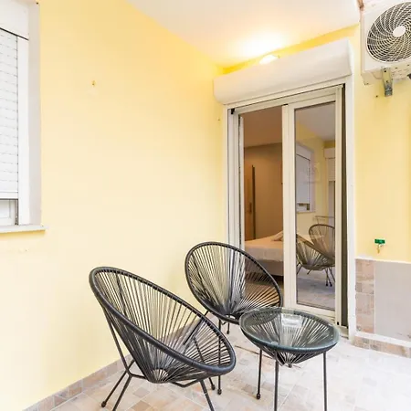Aiolos Centre Plateia Nea Smyrni Apartment *